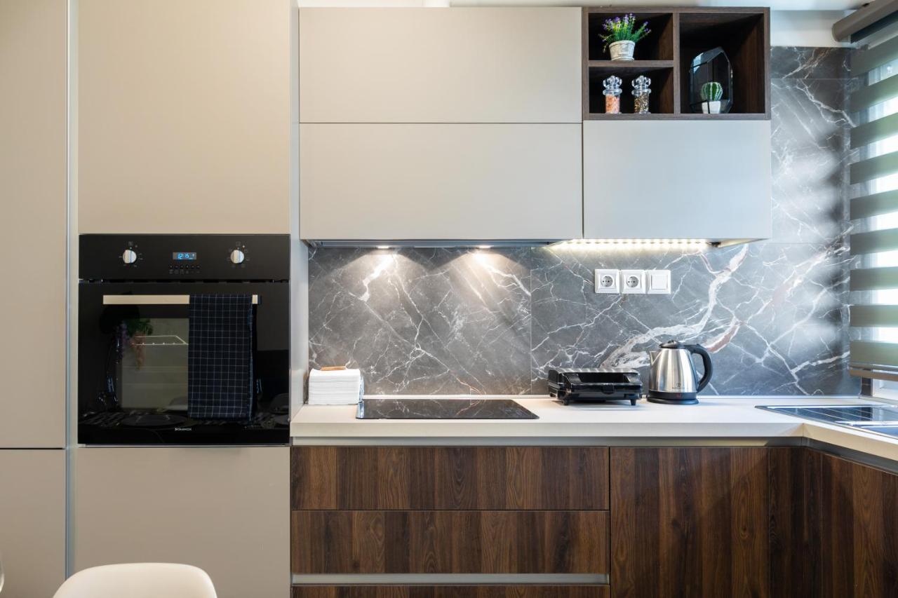 Sleeping Beauty Apartment City Center!! Солун Екстериор снимка