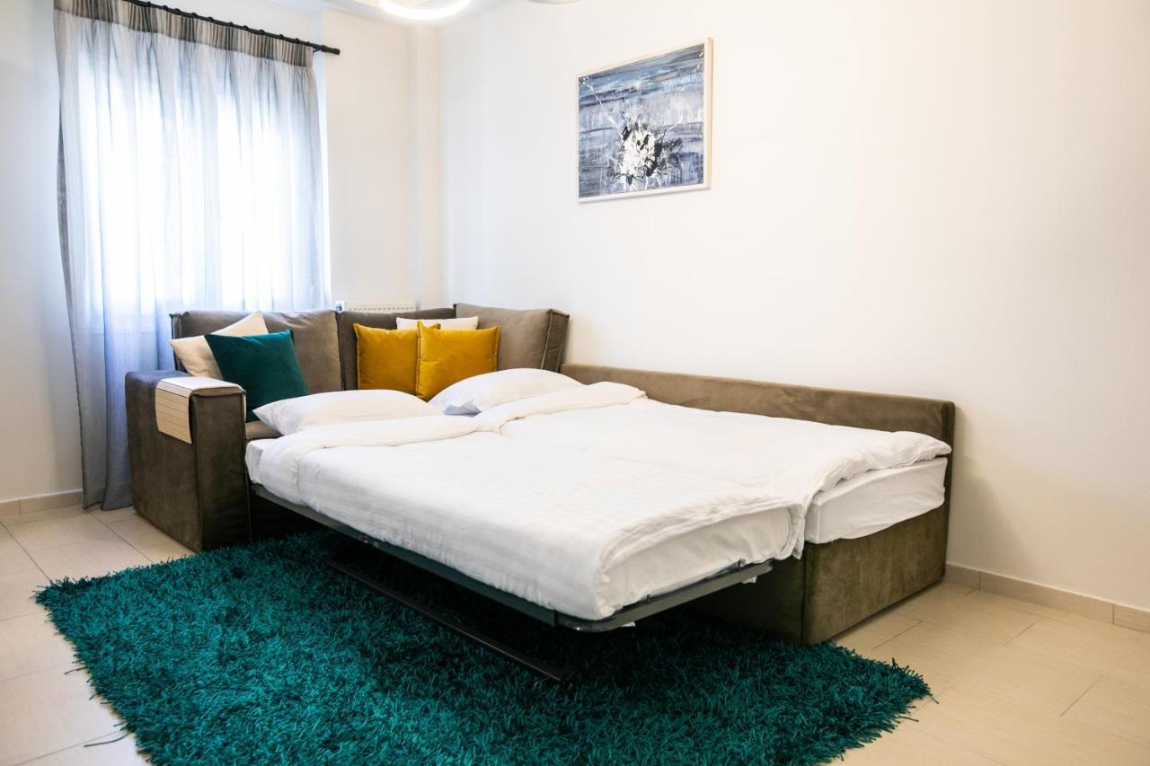 Sleeping Beauty Apartment City Center!! Солун Екстериор снимка
